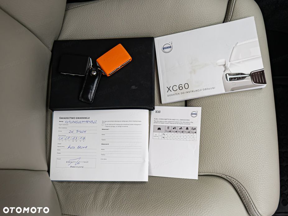 Volvo XC 60 B4 D AWD Momentum Pro - 33