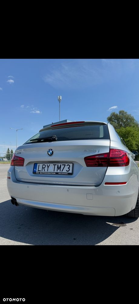 BMW Seria 5 528i xDrive Sport-Aut Luxury Line - 3
