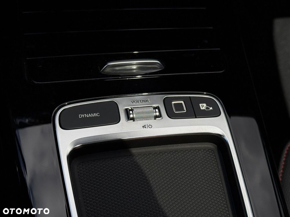 Mercedes-Benz CLA 220 4-Matic AMG Line 7G-DCT - 25