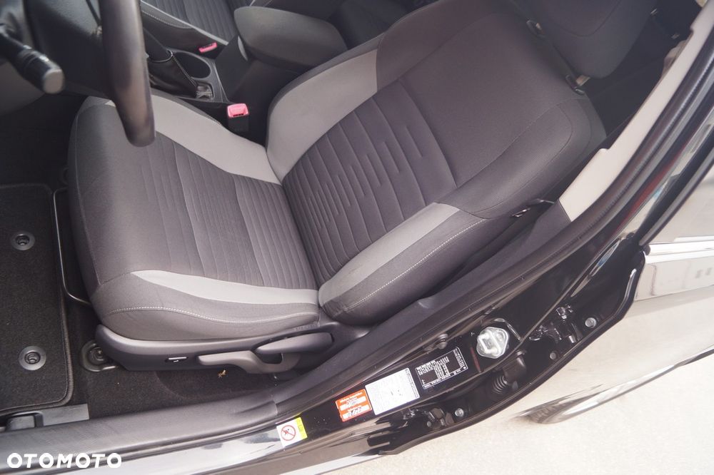 Toyota Auris 1.6 D-4D Executive - 19