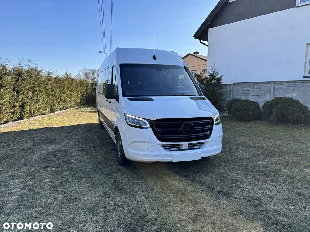 Mercedes-Benz Sprinter - 2