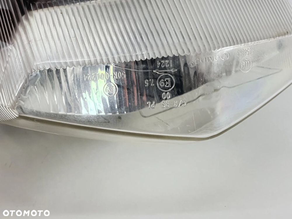 LAMPA PRZOD REFLEKTOR  PEUGEOT E-VIVACITY - 17