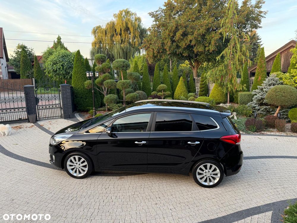 Kia Carens 1.7 CRDi L 7os - 9