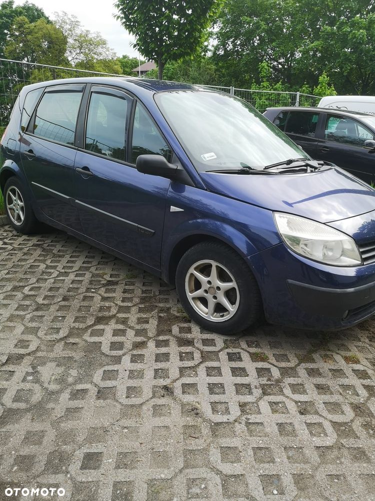 Renault Scenic - 1