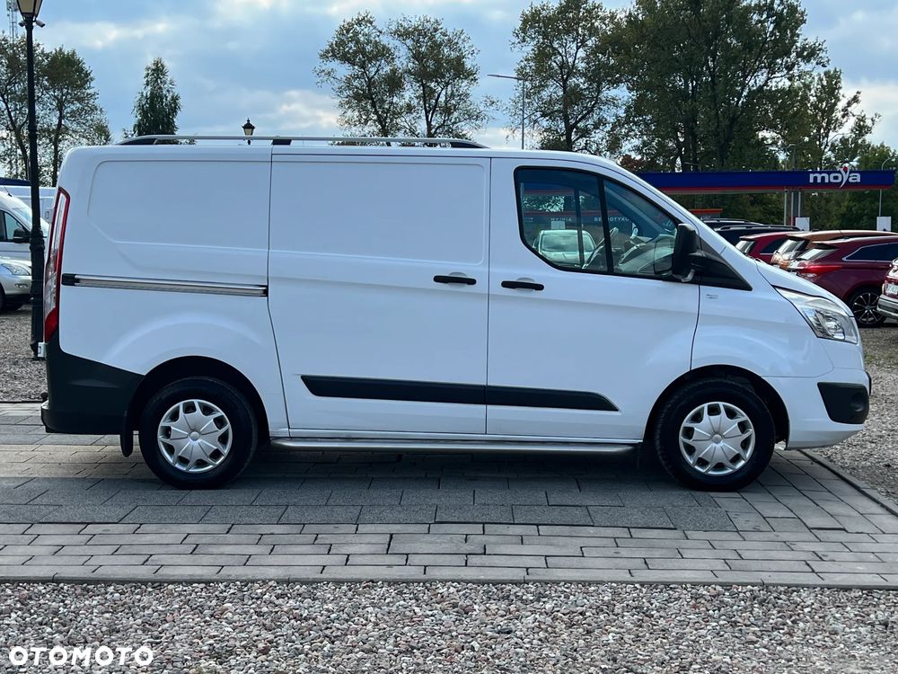 Ford TRANSIT CUSTOM - 11