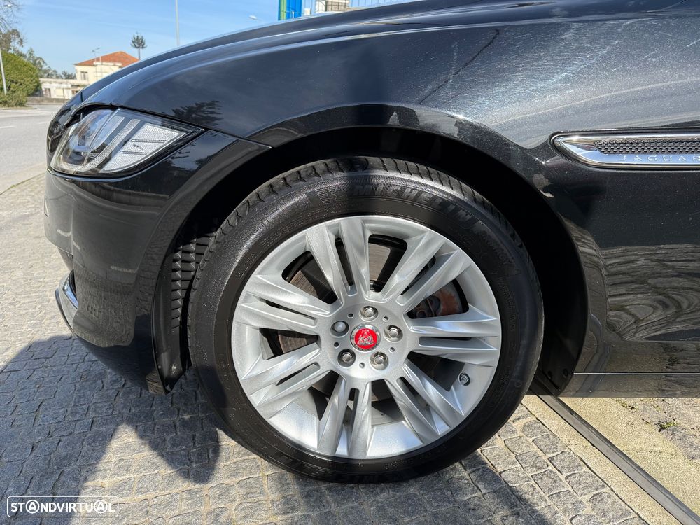 Jaguar XF 2.0 D Prestige Aut. - 7