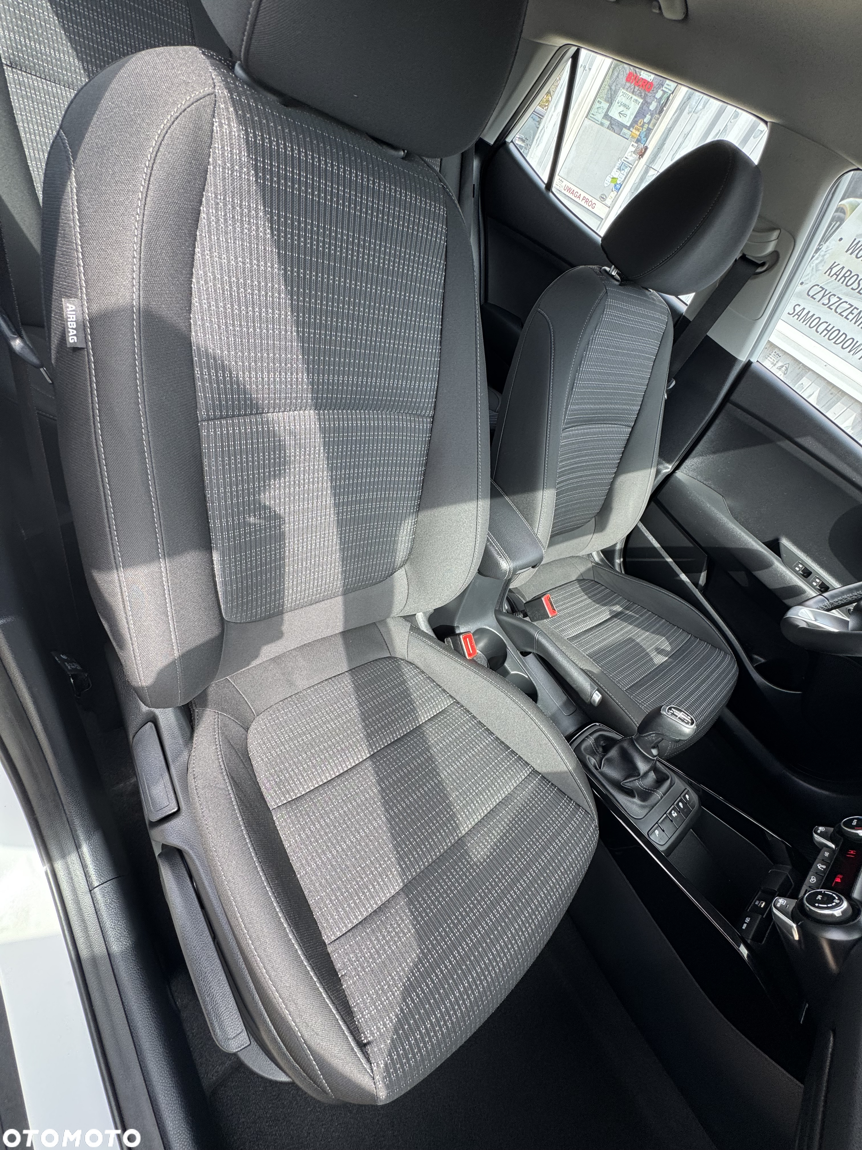 Kia Stonic - 19