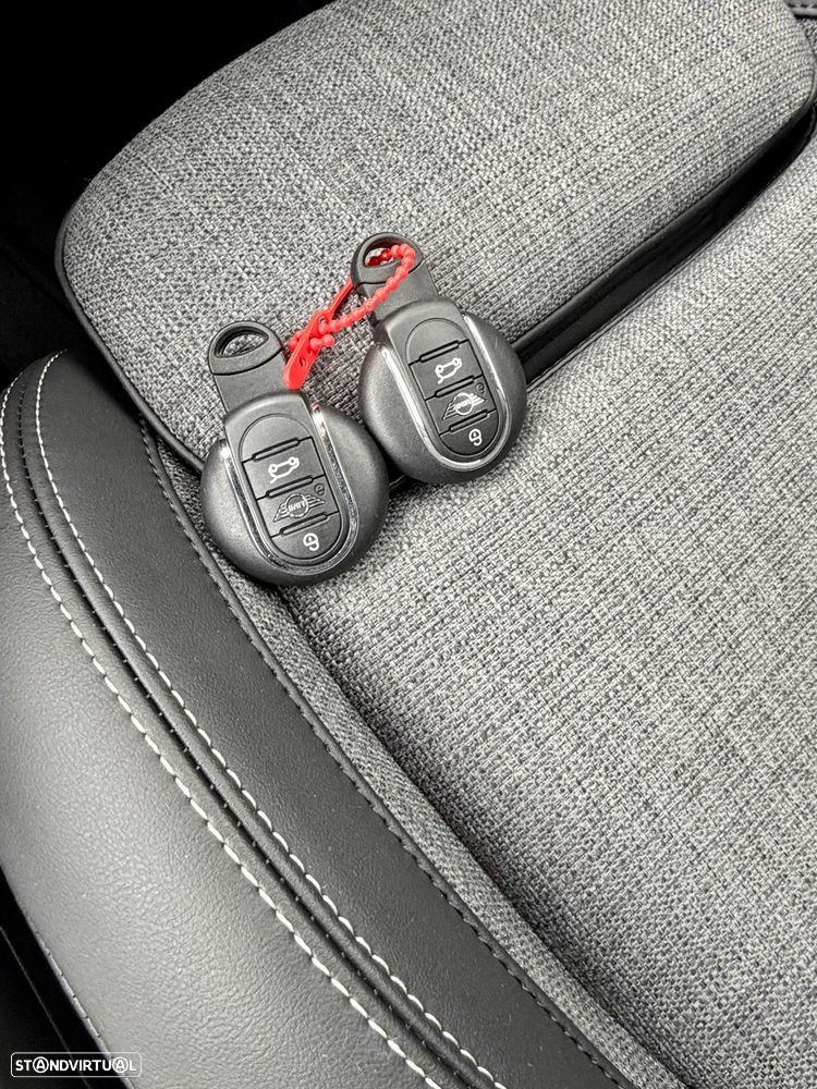 MINI 3 Portas Cooper E Classic - 24