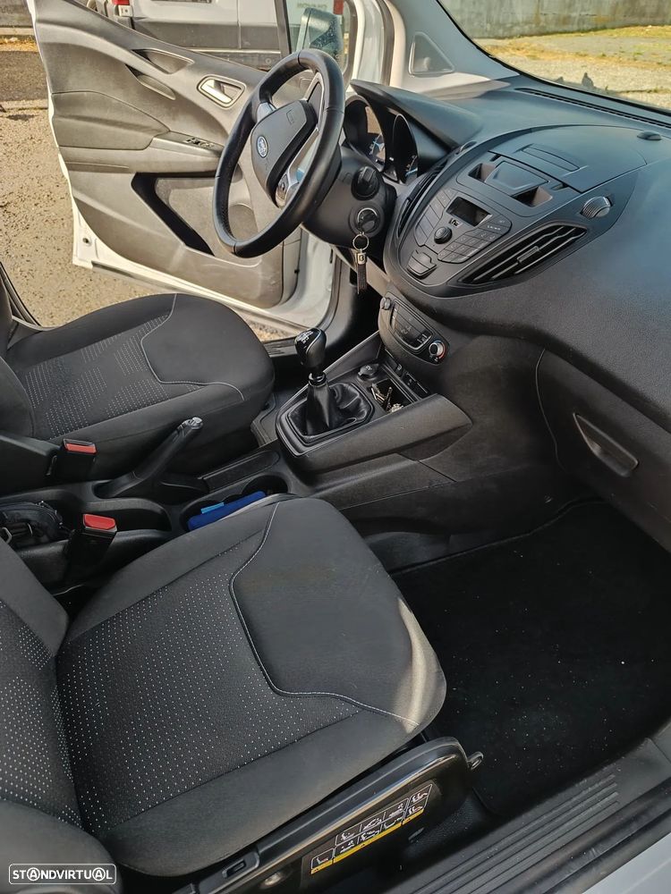Ford Transit Connect - 5