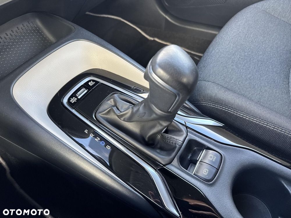 Toyota Corolla 1.8 Hybrid Comfort - 17