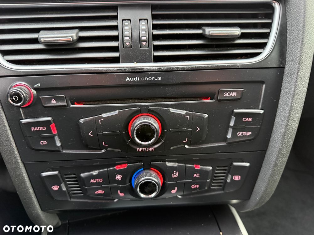 Audi A4 Limousine - 14