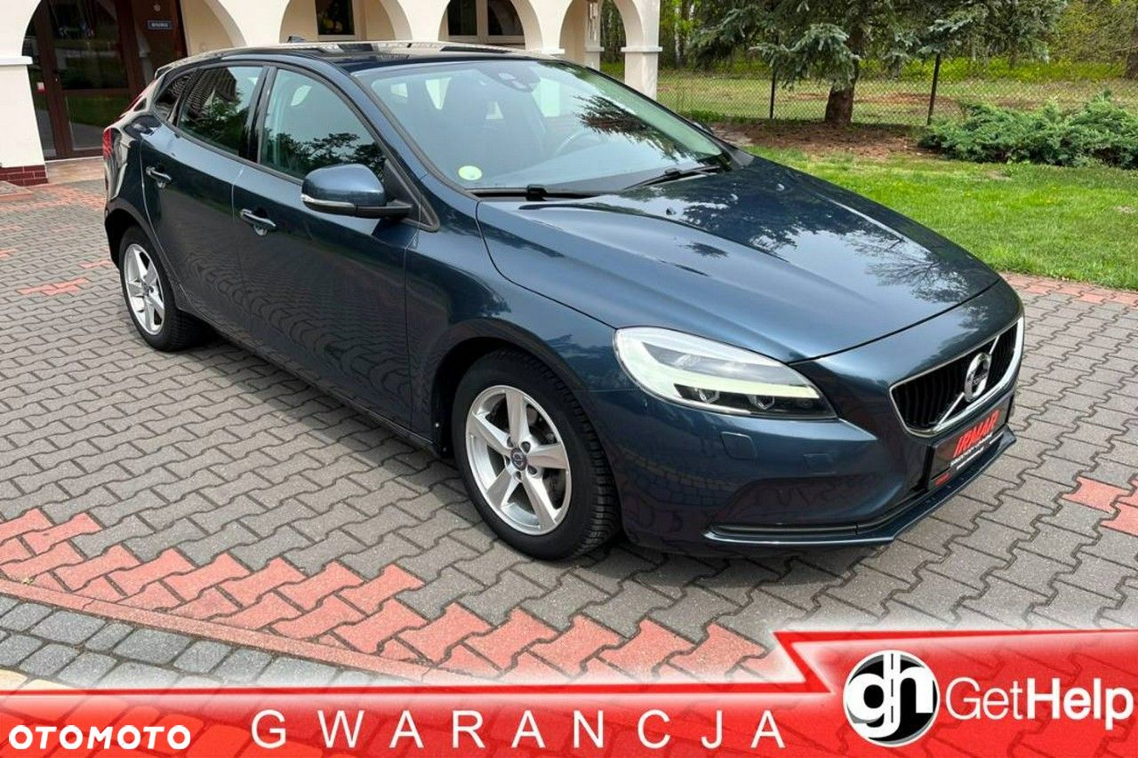 Volvo V40 D2 Momentum - 1