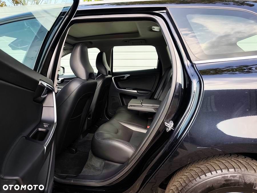 Volvo XC 60 D4 Geartronic Summum - 13