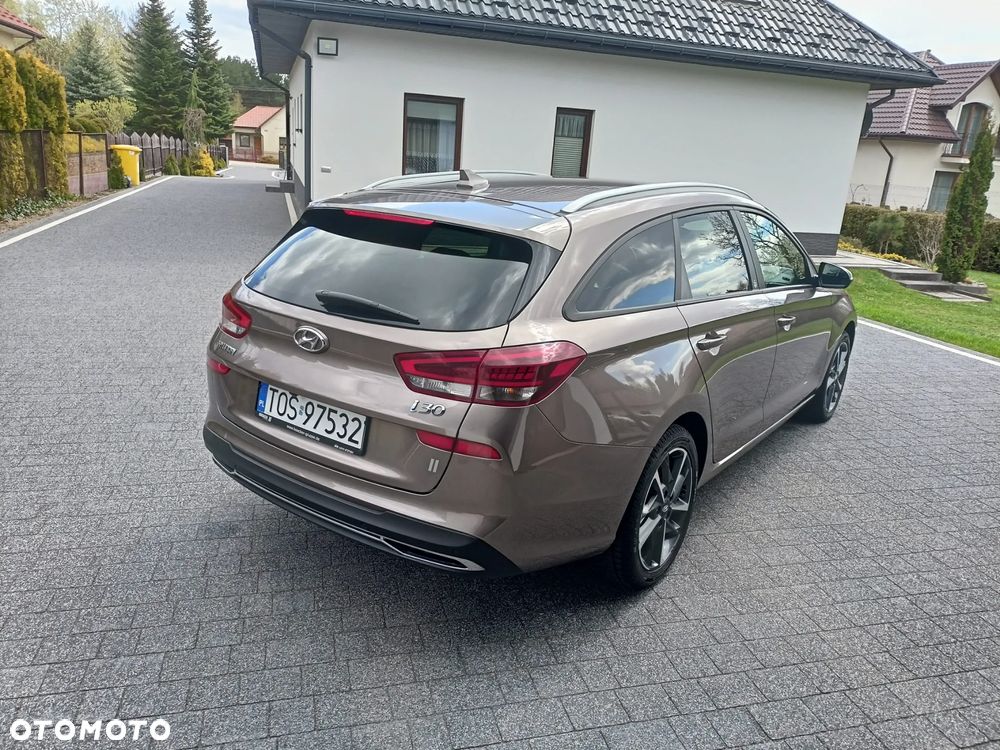 Hyundai i30 1.6 CRDI EDITION 30+ - 14