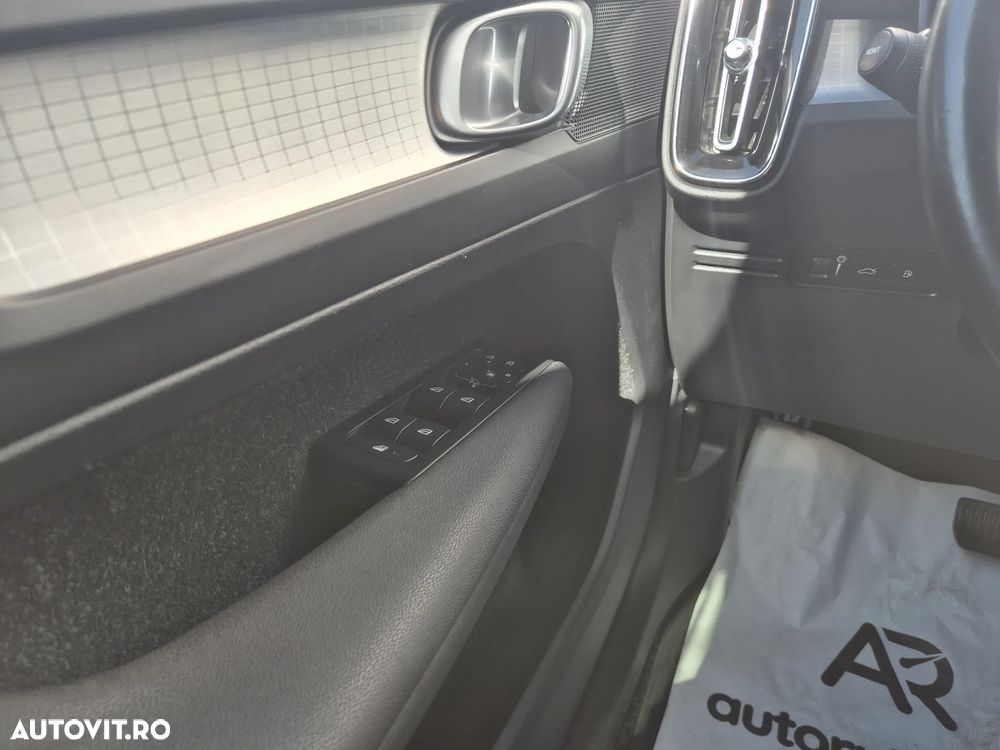 Volvo XC 40 Recharge T5 Twin Engine AT7 Inscription - 13