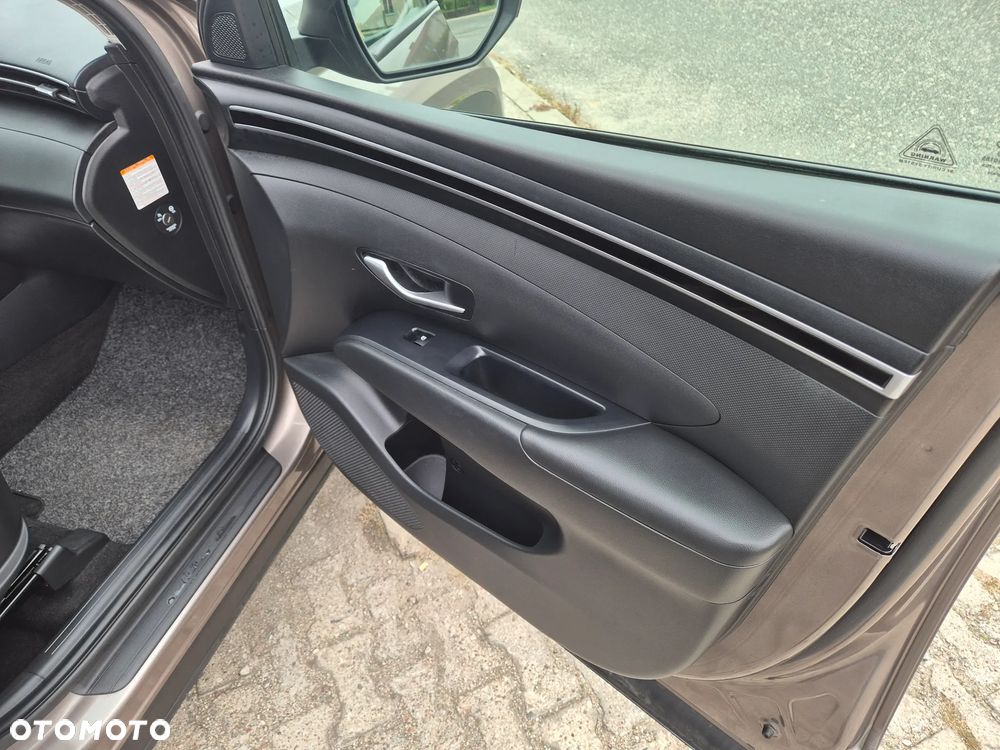 Hyundai Tucson 1.6 T-GDi HEV Modern 2WD - 24