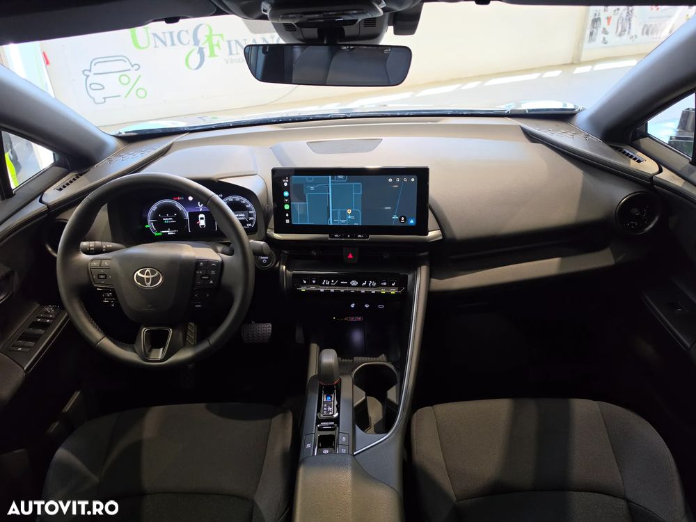 Toyota C-HR 1.8 Hybrid Team Deutschland - 13