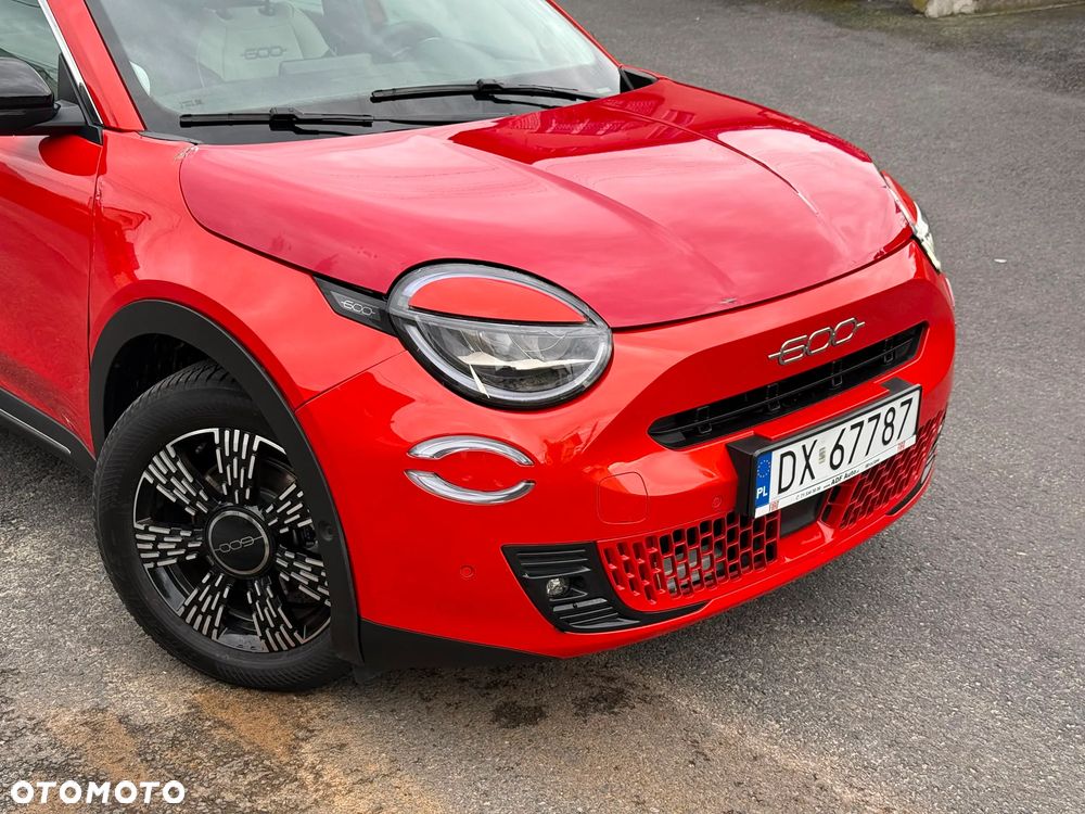 Fiat 600 HYBRID 125 Jahre Edition - 26