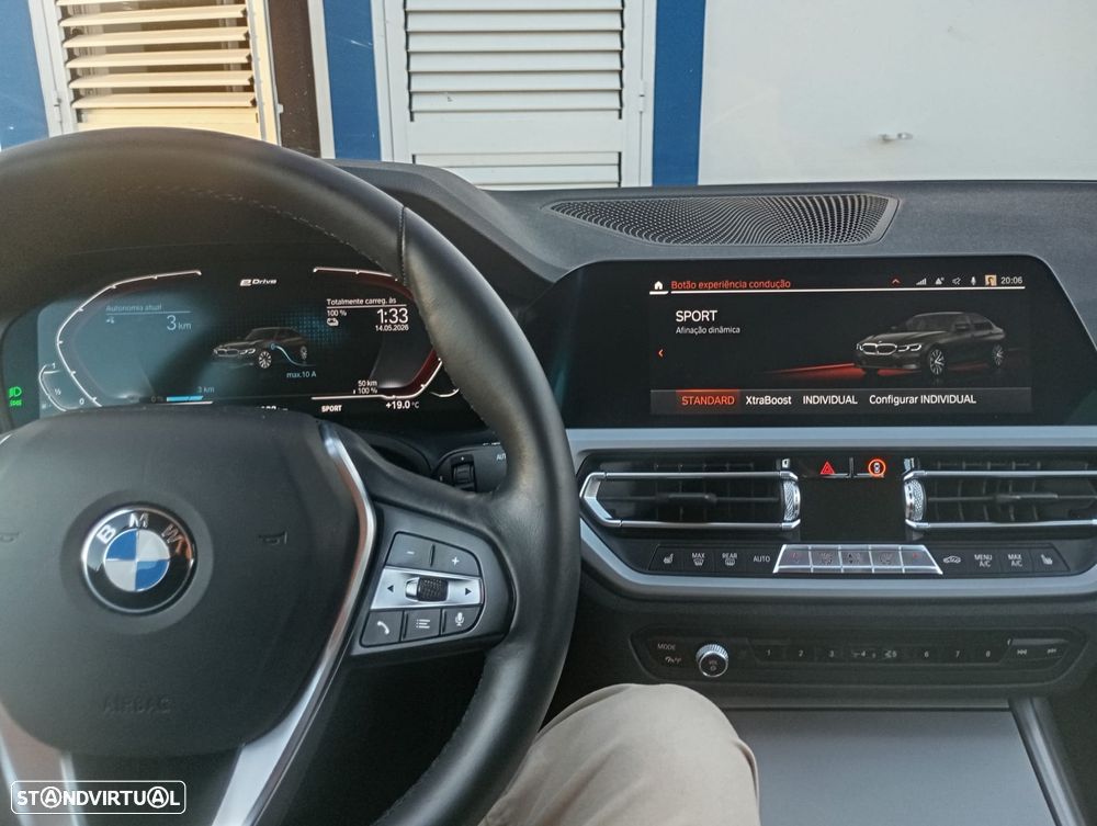 BMW 330 - 18