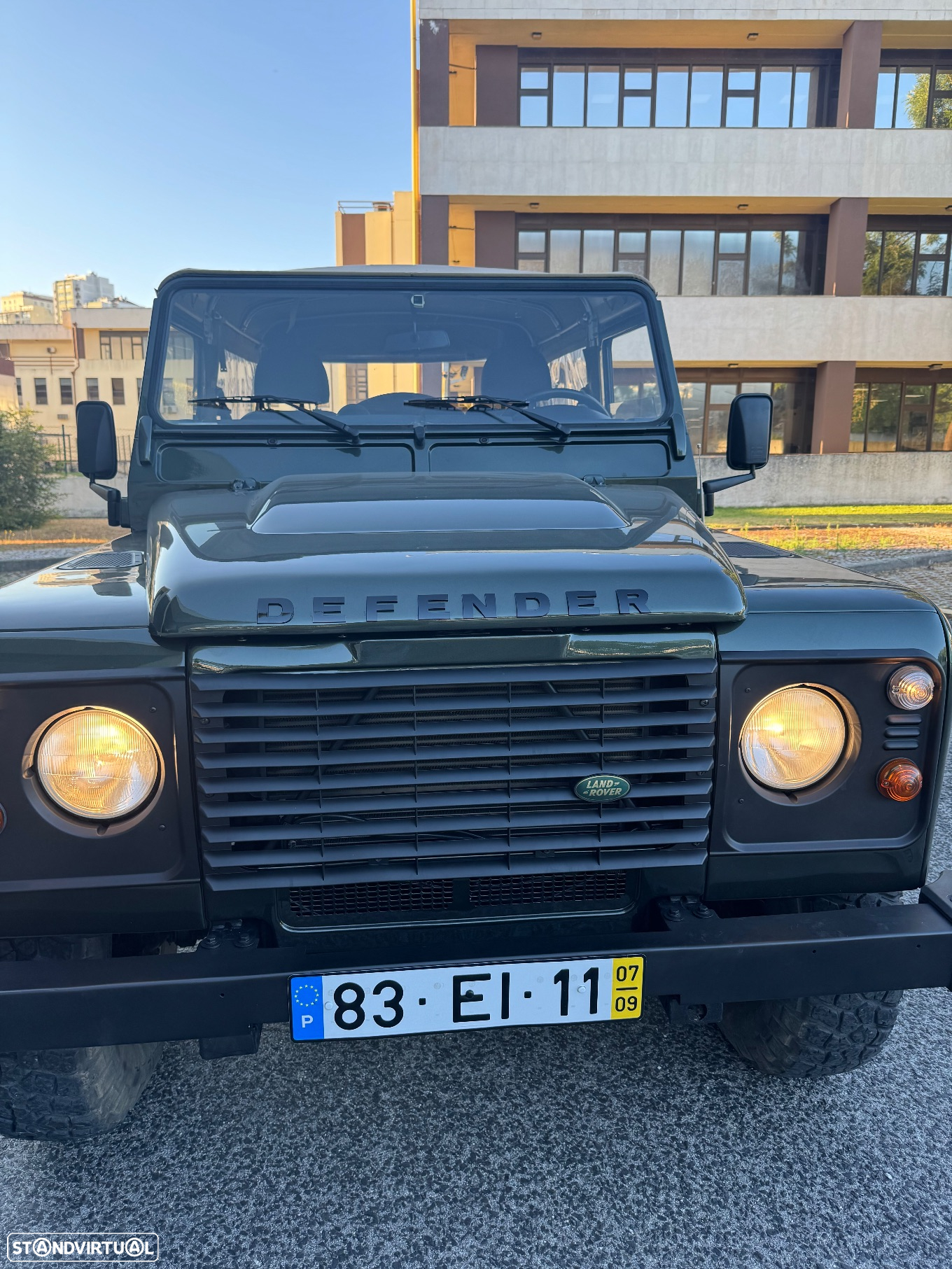 Land Rover Defender 90 SW 2.4 CRD S - 2