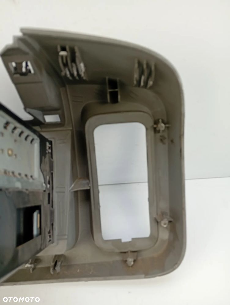 radio grundig ramka obudowa konsoli opel vivaro A - 11