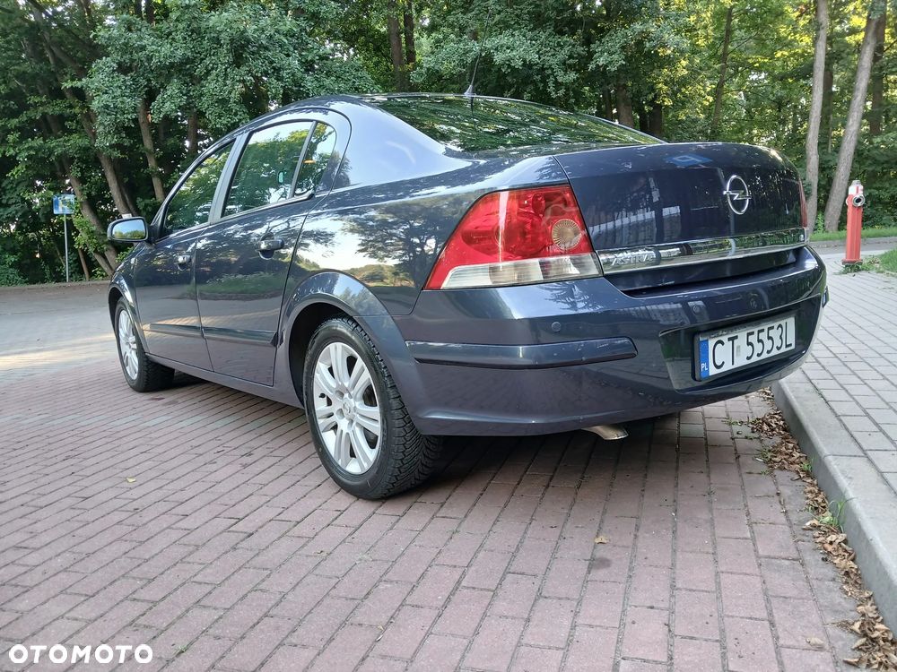 Opel Astra 1.6 Cosmo - 9