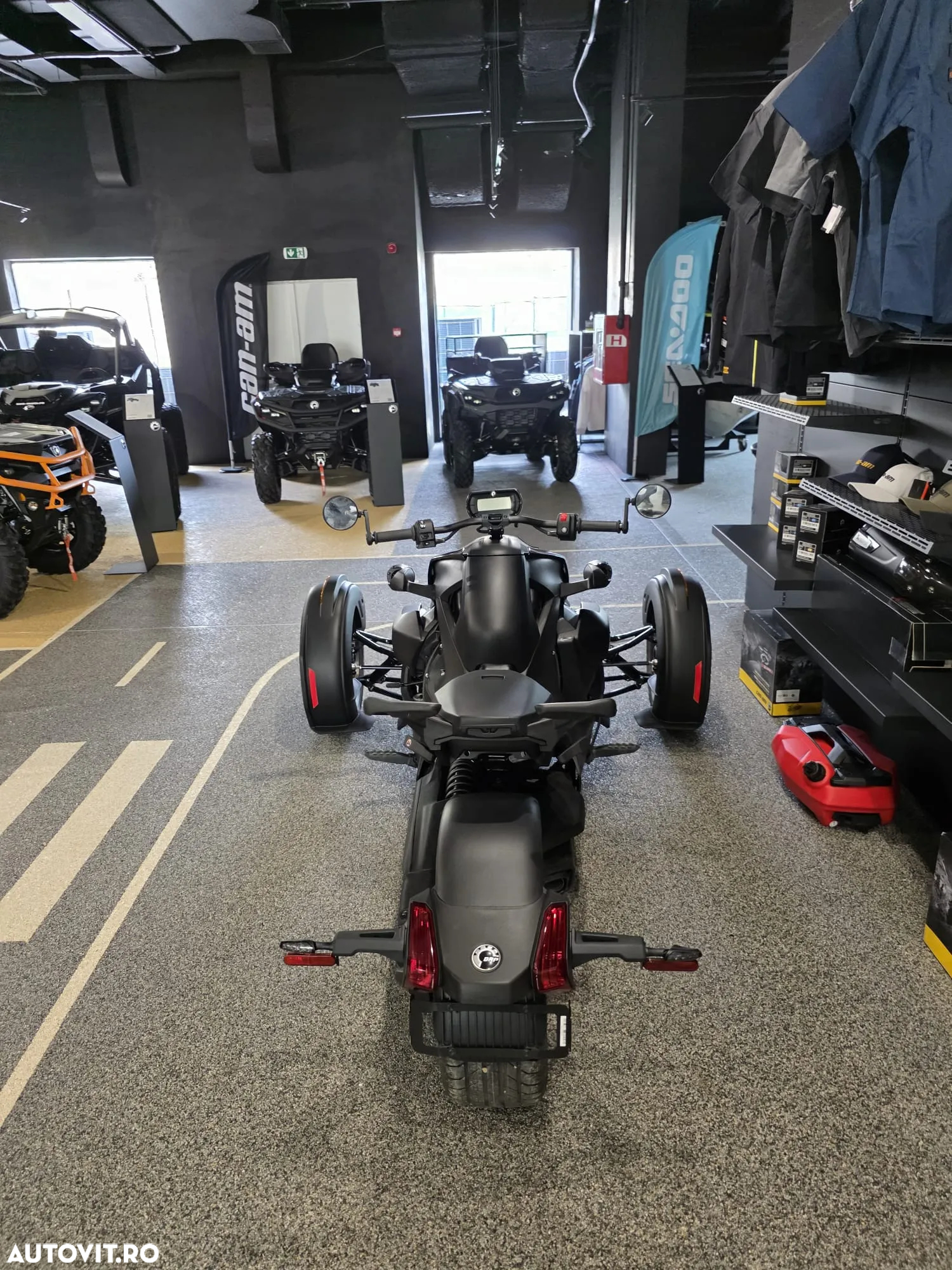 Can-Am Ryker 900 - 2