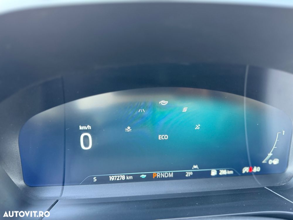 Ford Kuga 2.0 EcoBlue A8 AWD ST Line - 32