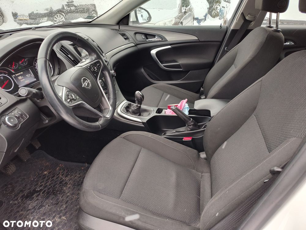 Opel Insignia 1.8 - 10