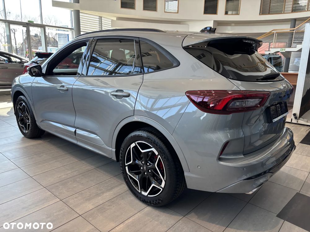 Ford Kuga 1.5 EcoBoost FWD ST-Line X - 3