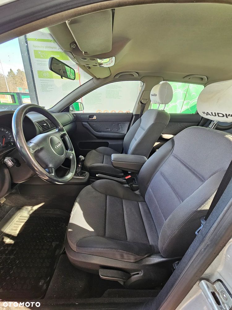 Audi A3 Sportback 1.6 Ambiente - 15