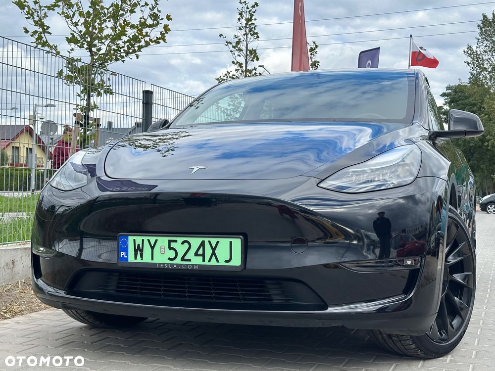 Tesla Y Performance AWD - 8