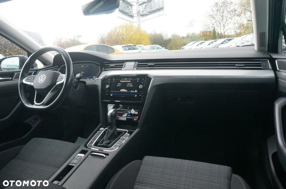 Volkswagen Passat - 18