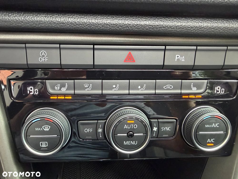 Volkswagen T-Roc 1.5 TSI ACT Advance DSG - 24