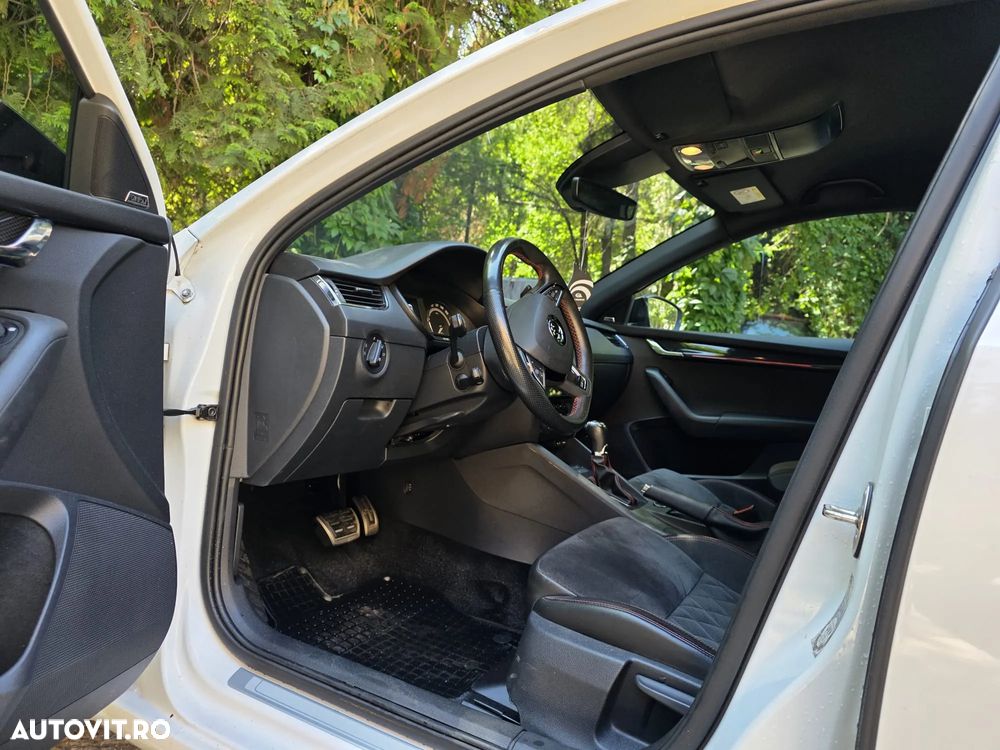 Skoda Octavia 2.0 TDI DSG 4X4 RS - 7