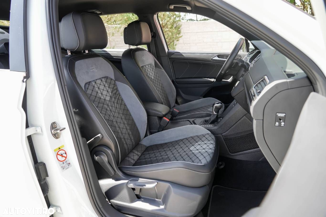 Volkswagen Tiguan 2.0 TDI SCR DSG R-Line - 14