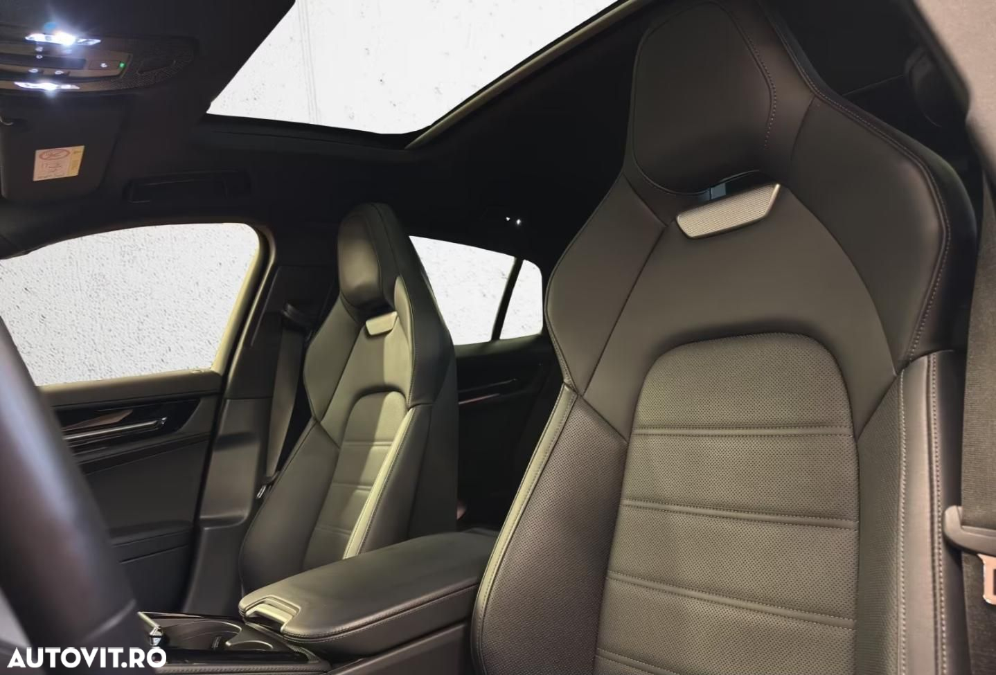 Porsche Panamera - 18