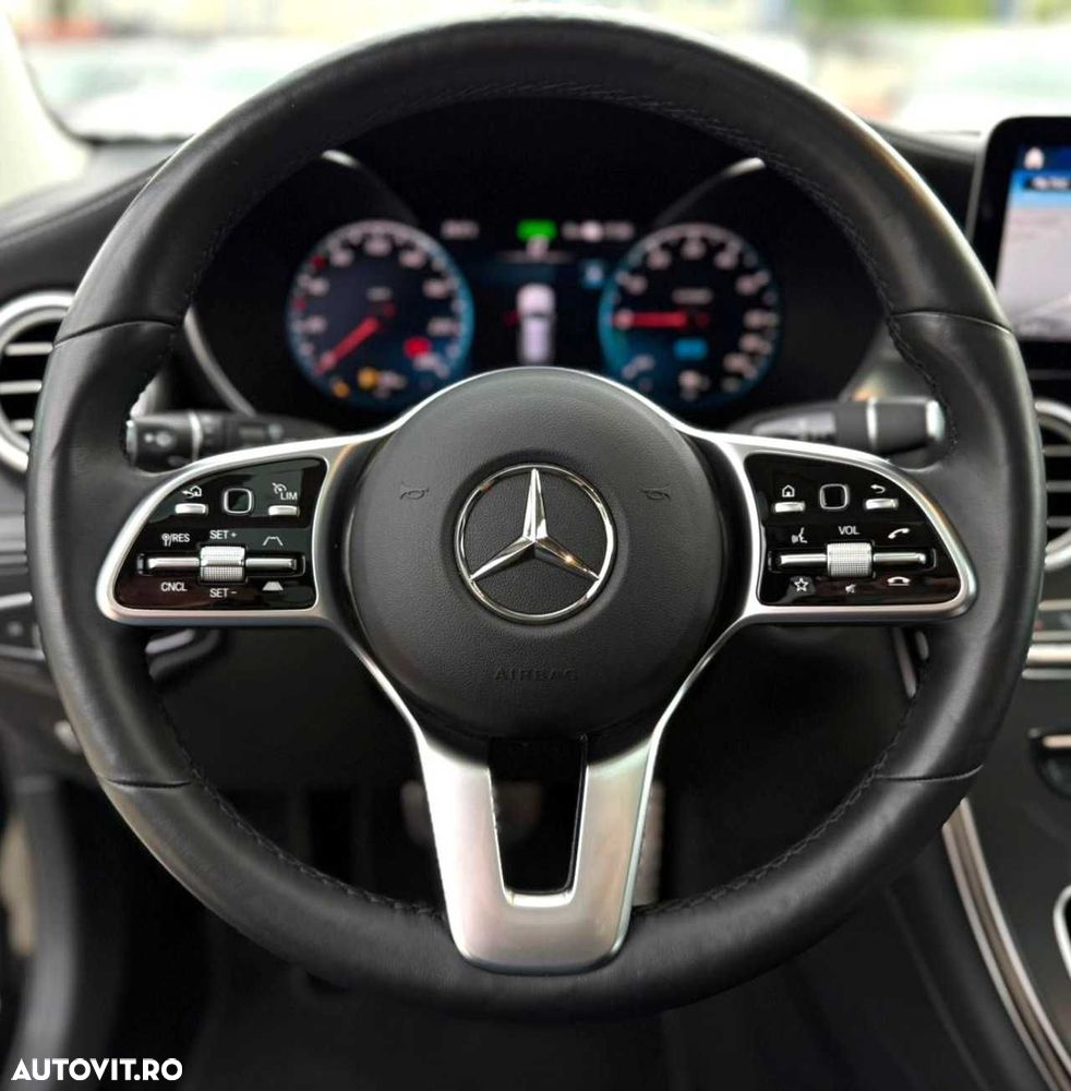Mercedes-Benz GLC - 25