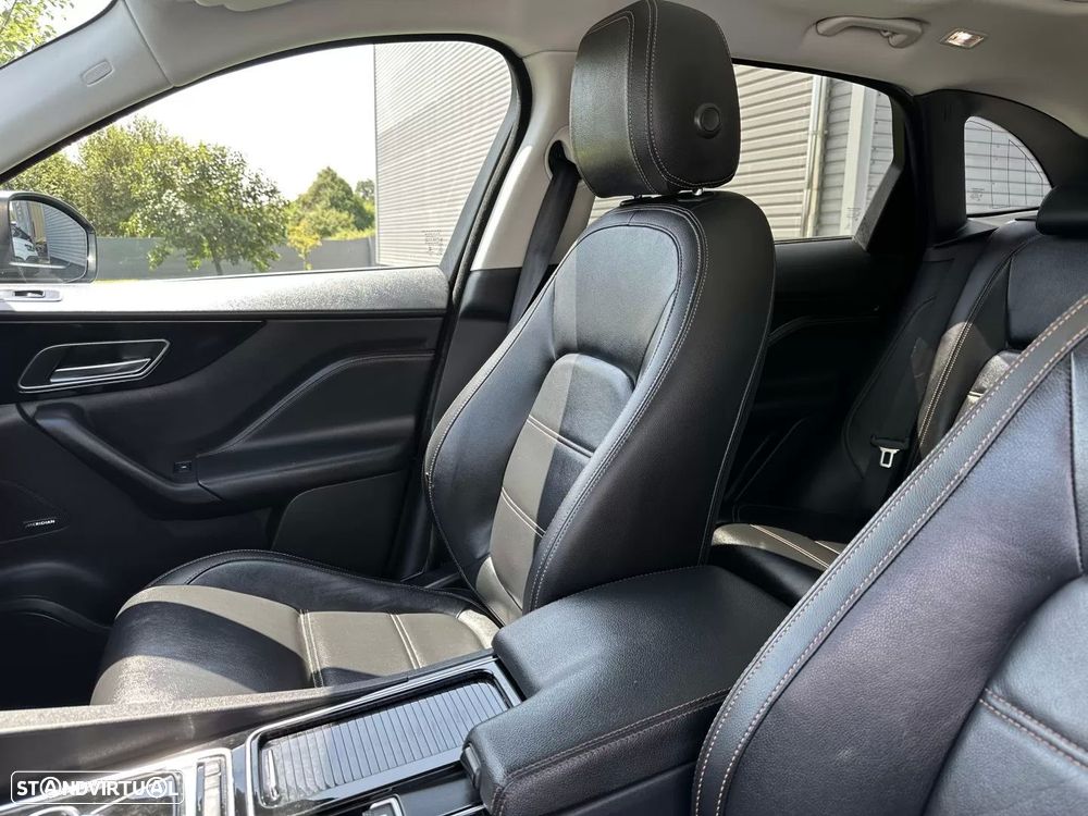 Jaguar F-Pace 20d AWD Aut. R-Sport - 37