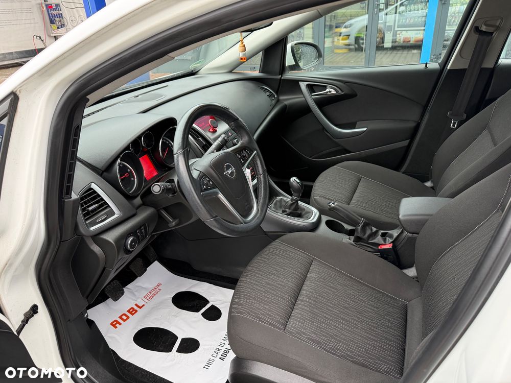 Opel Astra 1.7 CDTI DPF 150 Jahre - 13