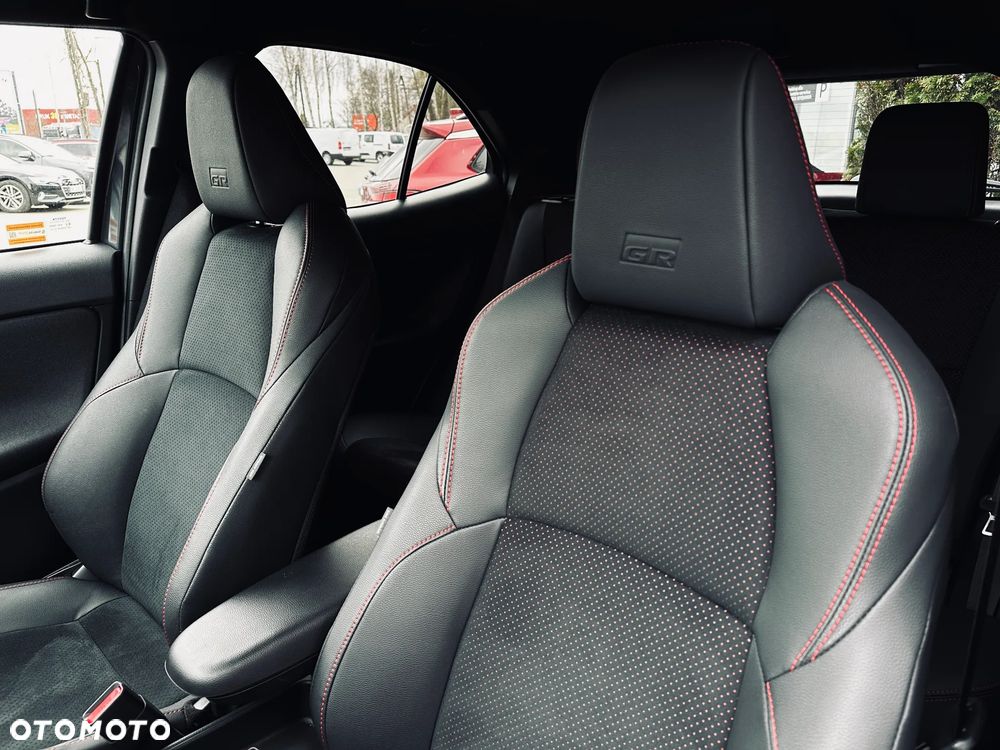 Toyota Yaris Cross Hybrid 1.5 GR Sport - 13