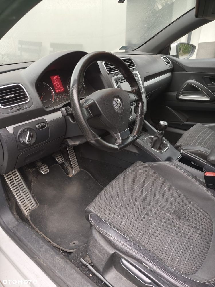 Volkswagen Scirocco 2.0 TSI - 12