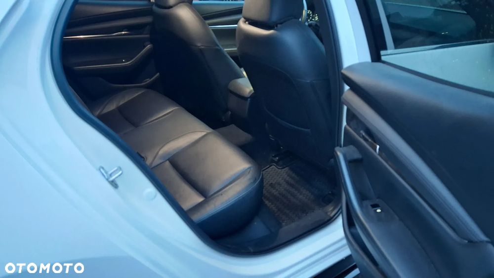 Mazda 3 e-SKYACTIV-X 186 M HYBRID TAKUMI - 37