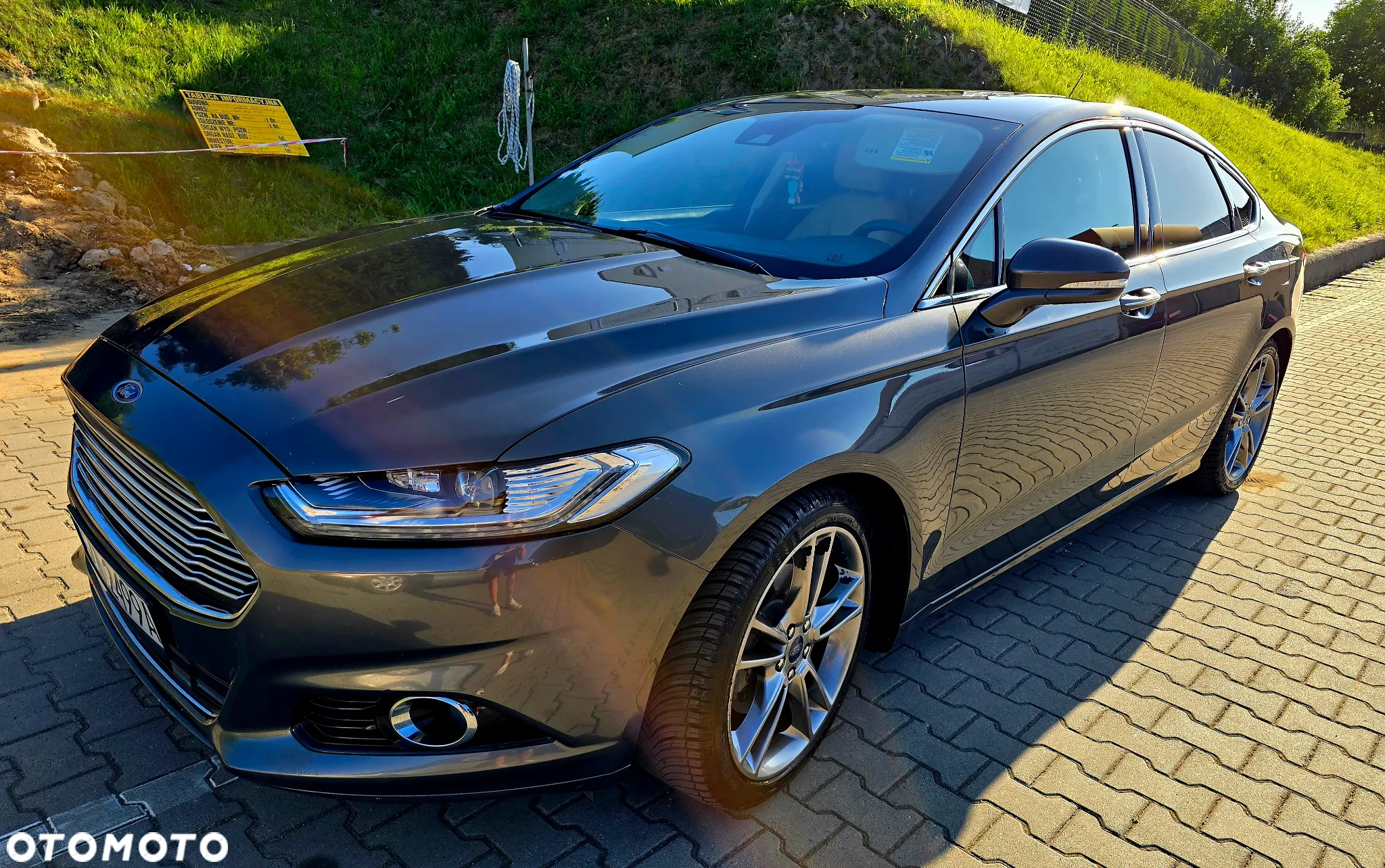 Ford Fusion - 2
