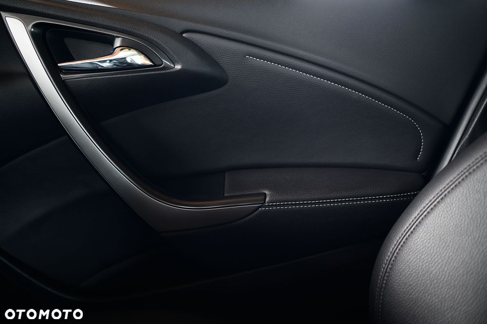 Opel Astra 1.6 SIDI Turbo ecoFLEX Start/Stop Innovation - 13