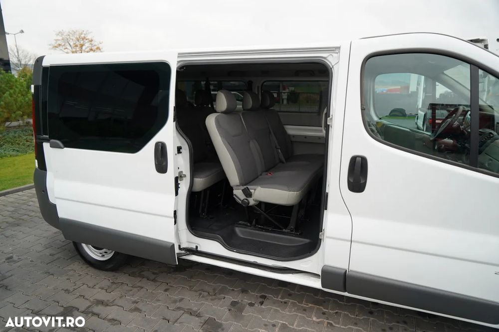 Opel VIVARO / MICROBUZ / 9 LOCURI / REVIZUIT / - 32
