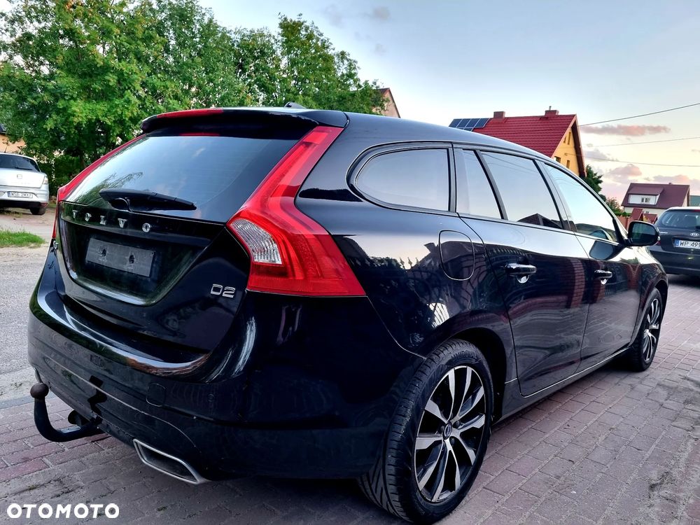 Volvo V60 D2 Drive-E Momentum - 10