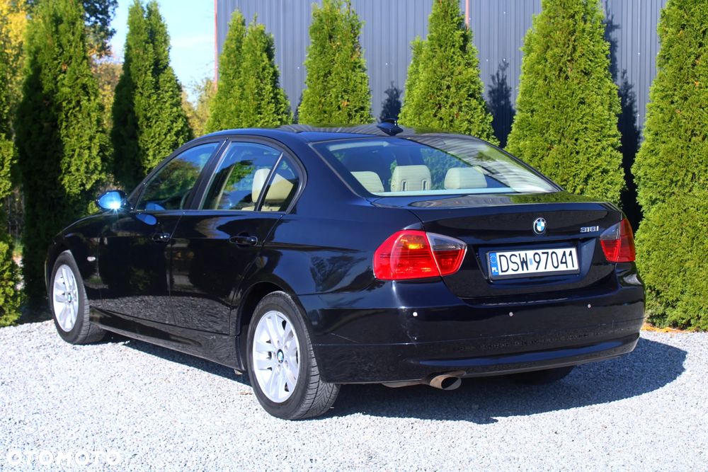 BMW Seria 3 318i - 10