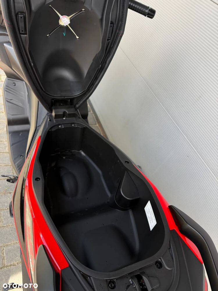Aprilia SR - 8