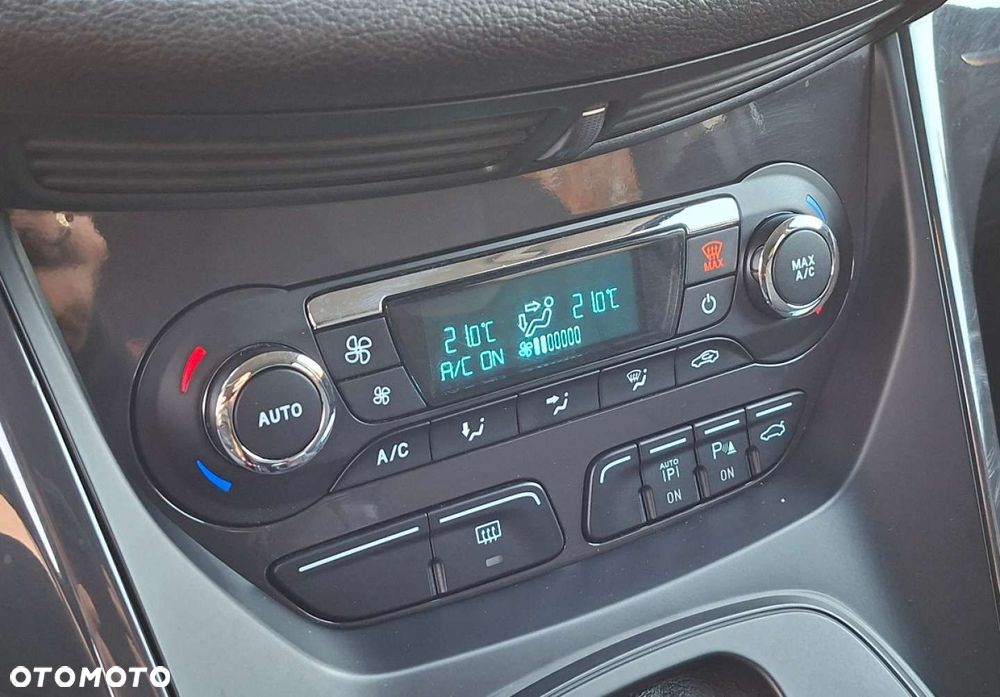 Ford Kuga - 31